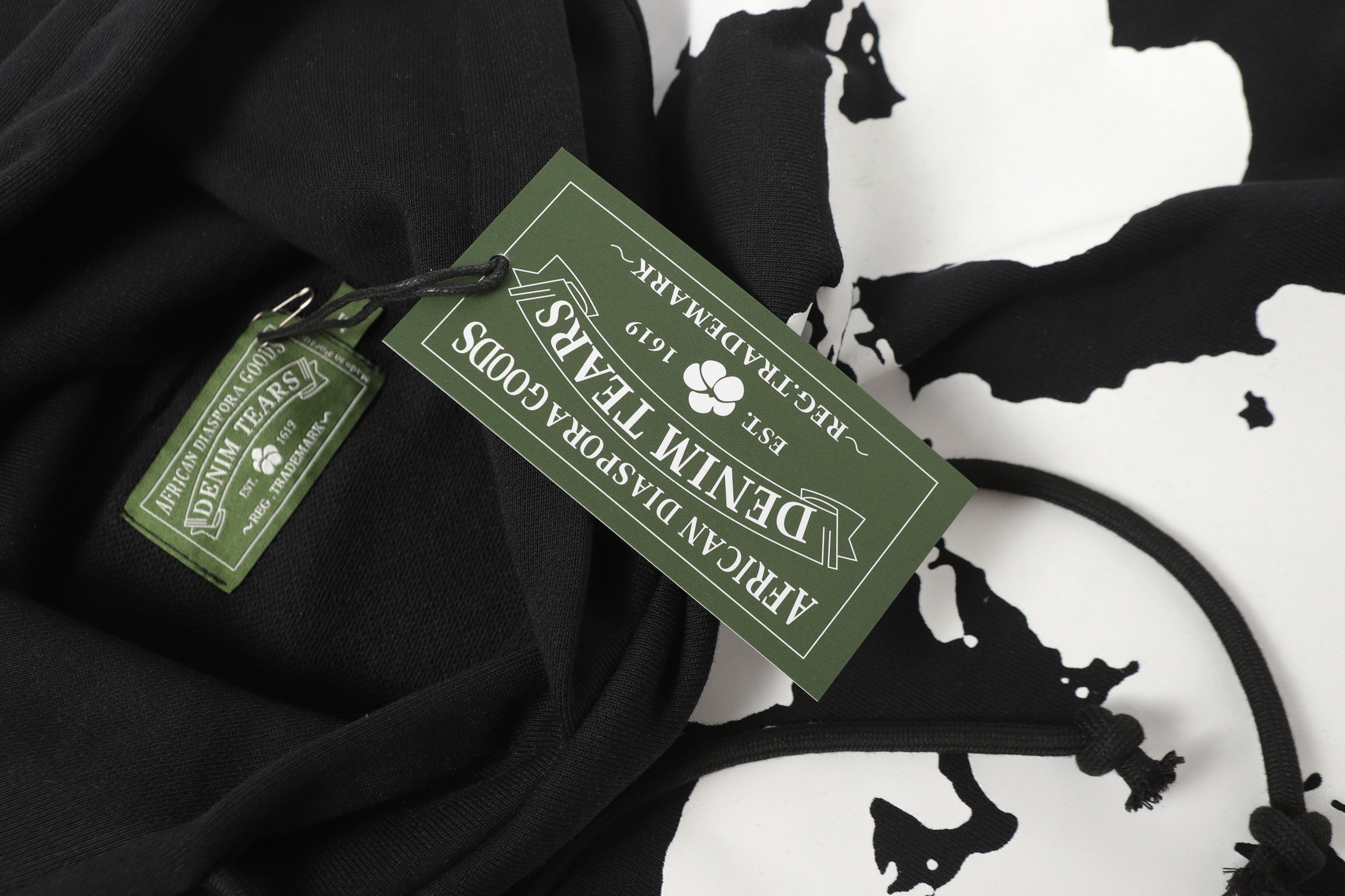 DENIM TEARS  Hoodie 6002