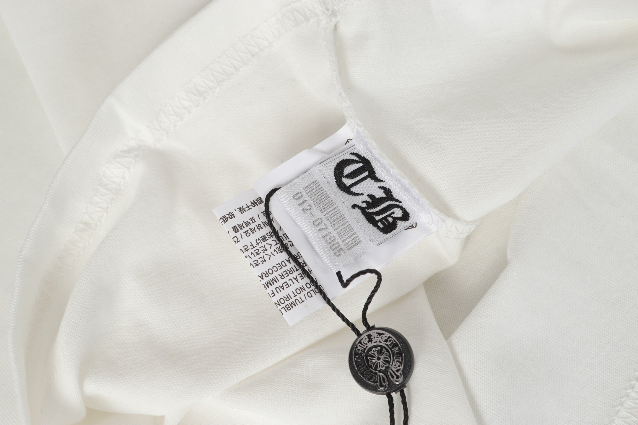 Logo Flag Long Sleeve Tee - Black White Gothic Street T-Shirt K2126