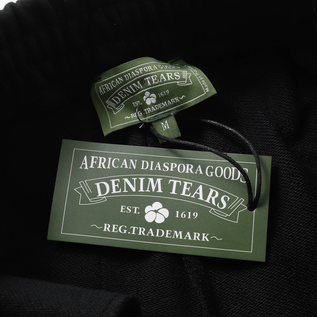 DENIM TEARS  Shorts 8201